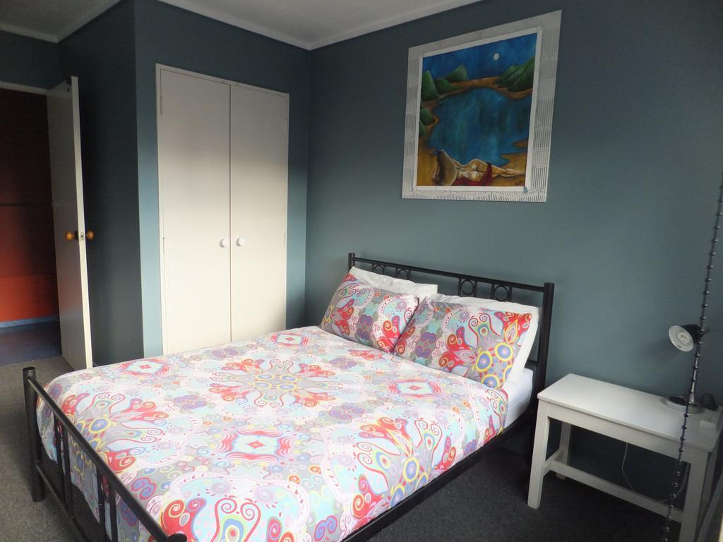 Crash Palace Backpackers Rotorua Room photo